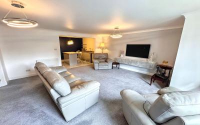 Gallery 02